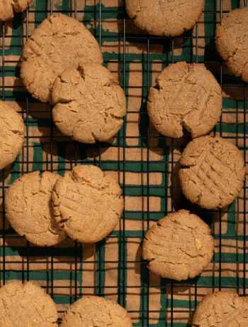 roasted millet and peanut cookies